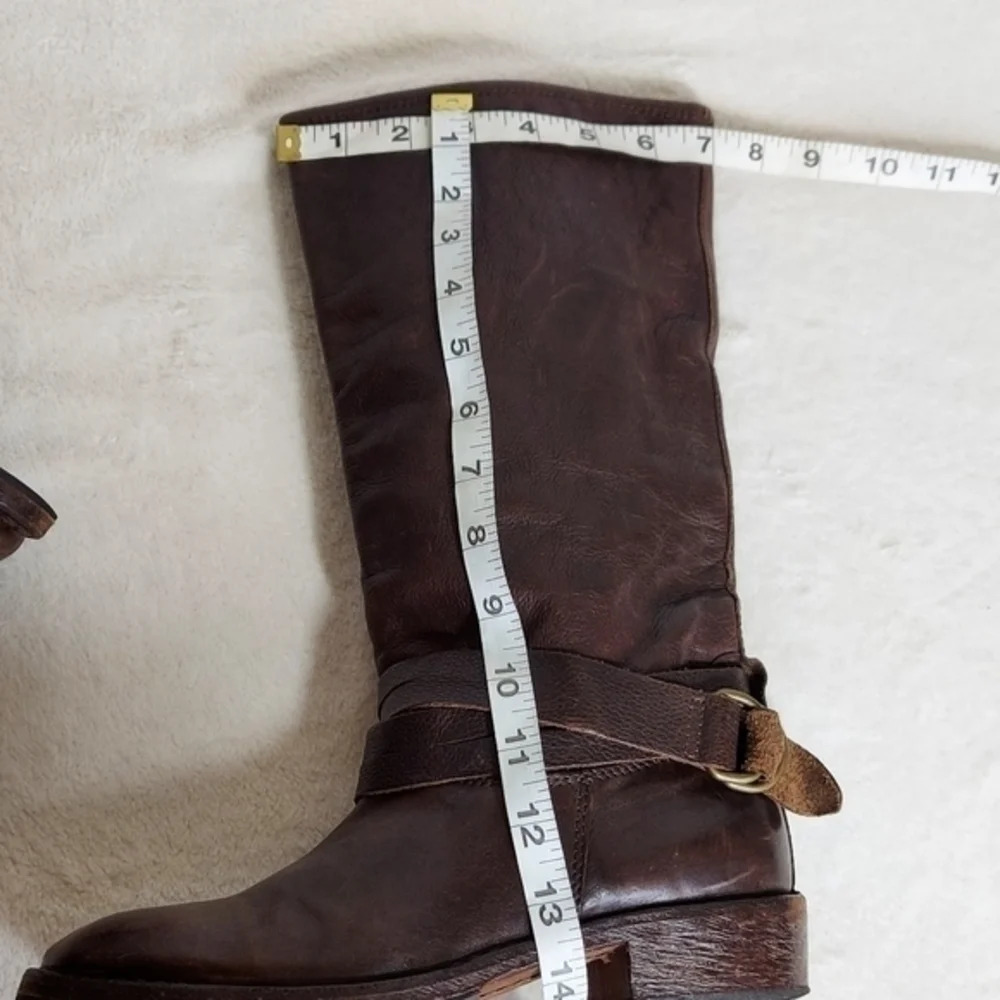 Vintage Shoe Company Distressed Brown Leather Boots Wrap Around Buckle Straps - Picture 11 of 12